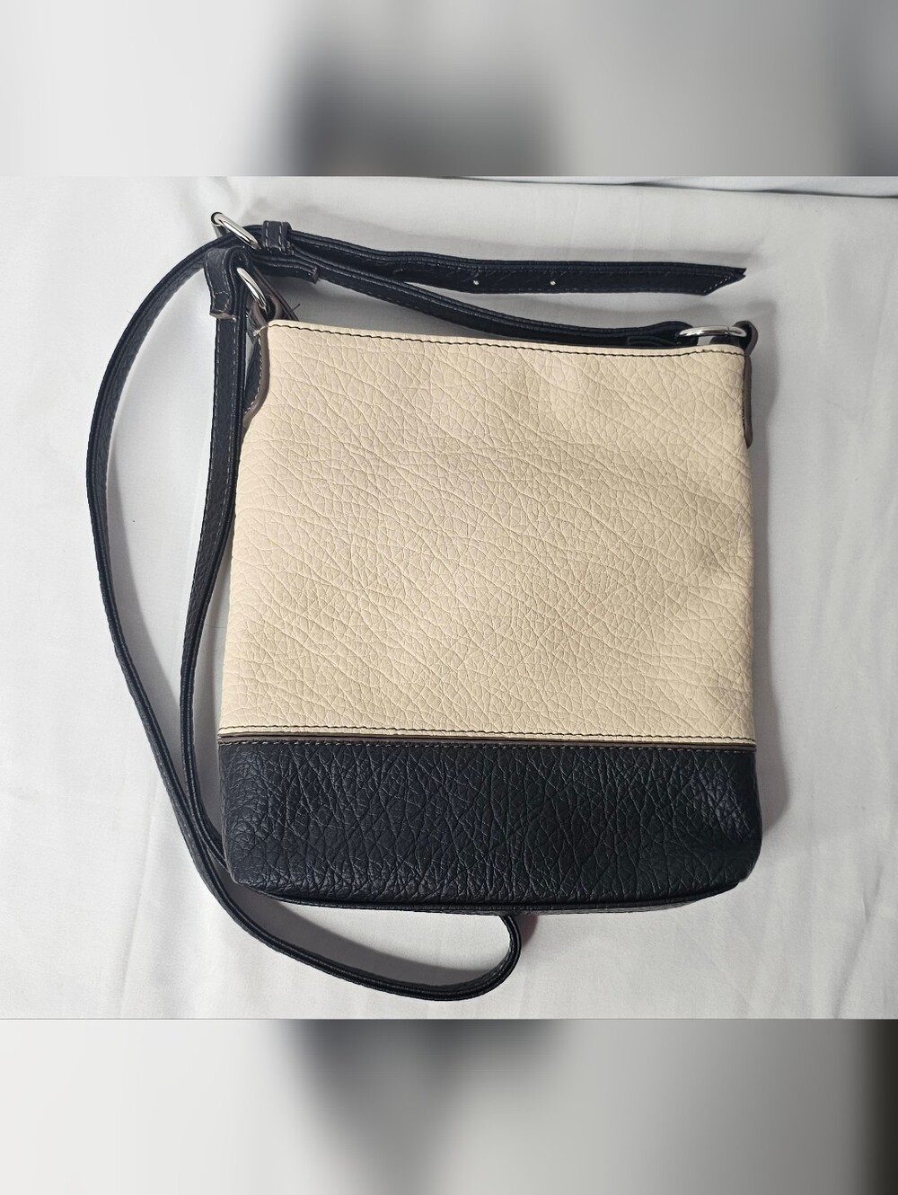 Nine West Pebbled Crossbody Bag Black Cream Two Tone Messenger Purse Buckle - Picture 2 of 16